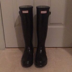 Hunter Boots - Tall & Black + Hunter Socks